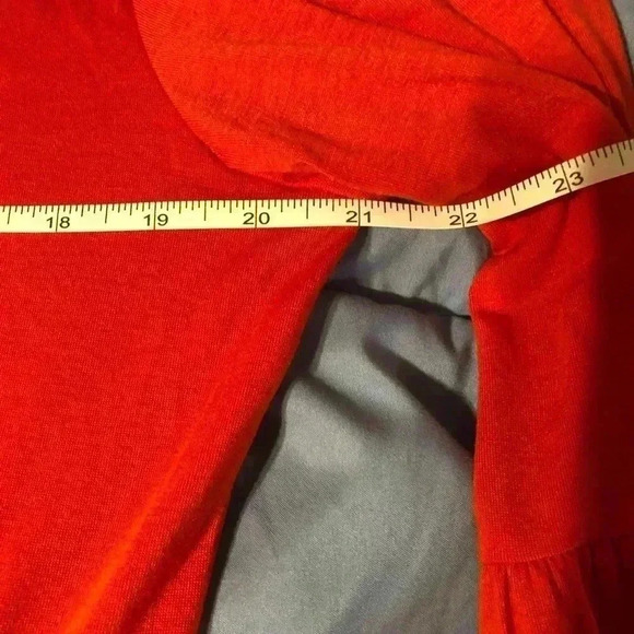 Celkuser Plus Size Long Lantern Sleeves Loose V-Neck Babydoll Dress with Pockets - Picture 13 of 13